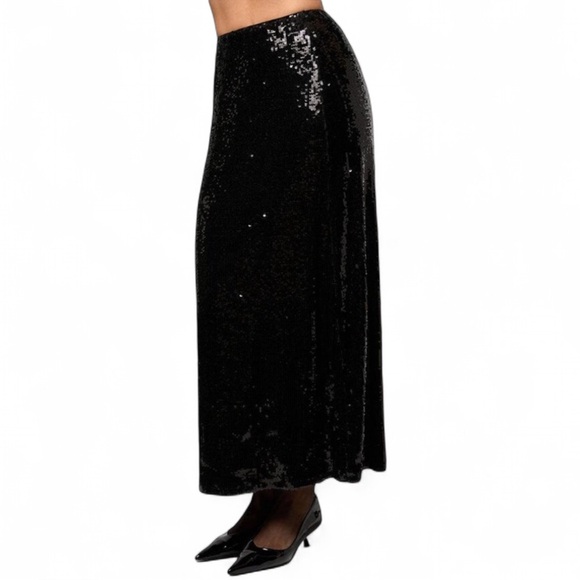 WeWoreWhat New Years Eve Straight Sequin Skirt in Black - Picture 3 of 12
